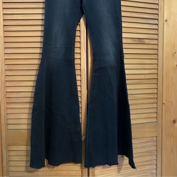Free People Black Bell Bottom Jeans Size 25 - Picture 7 of 7